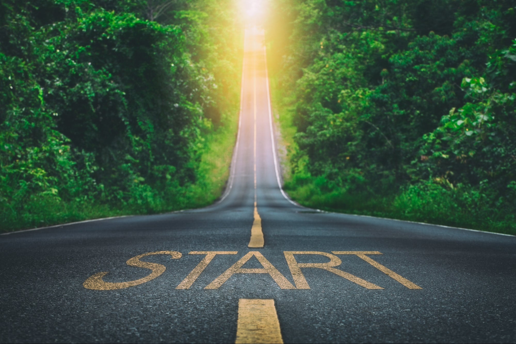 дорога вперёд с надписью start